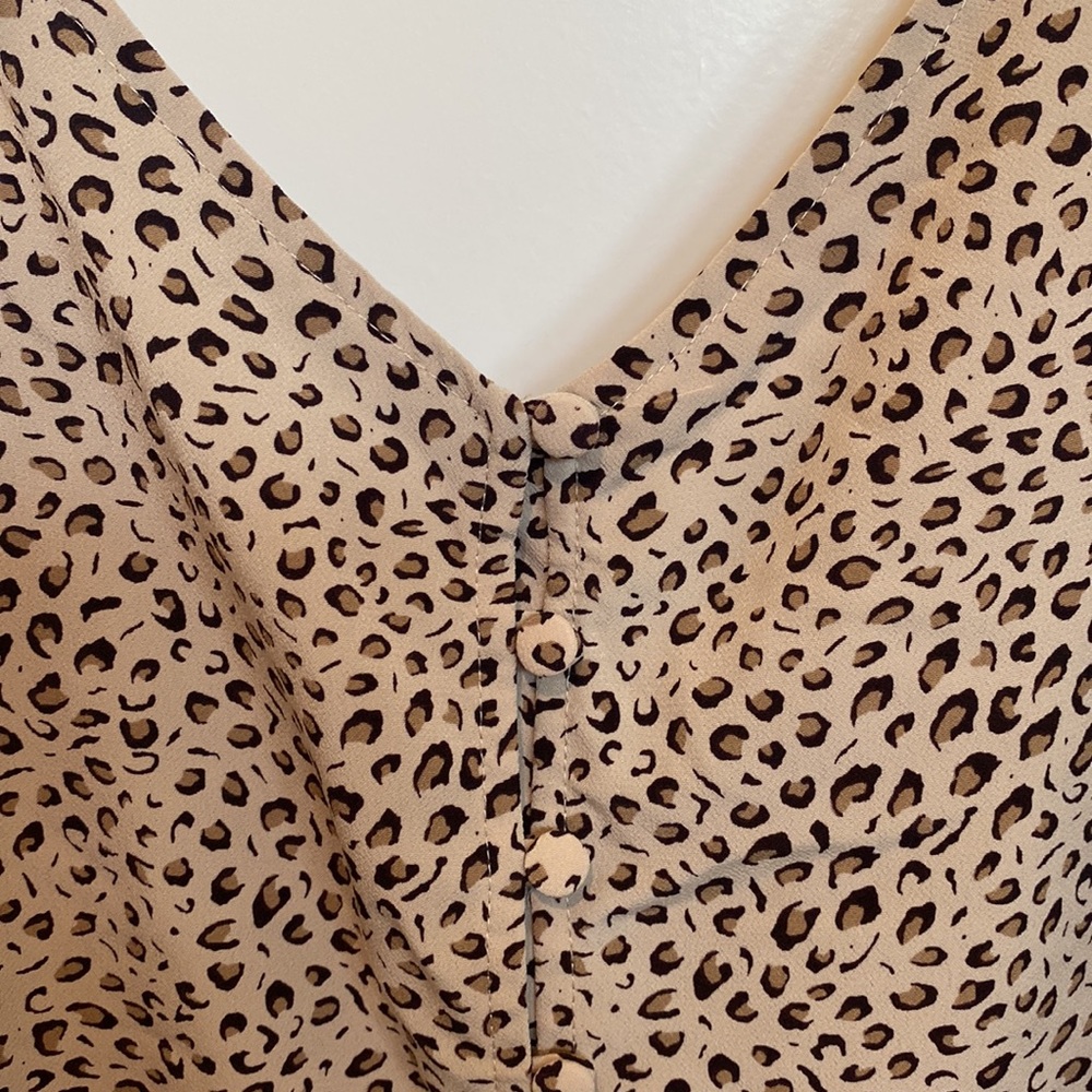 LIKE NEW Leopard Tank - Picture 2 of 3